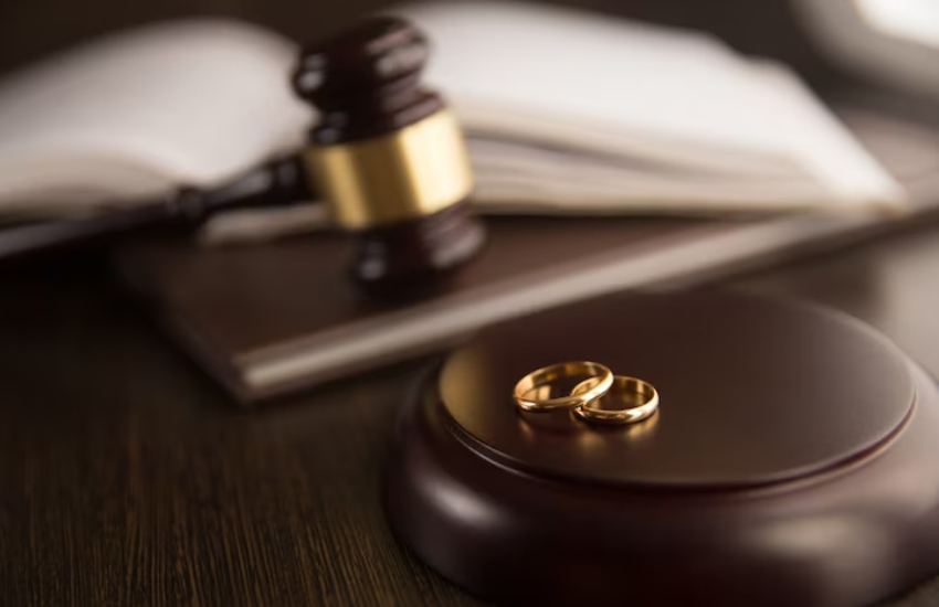 Divorce Lawyer